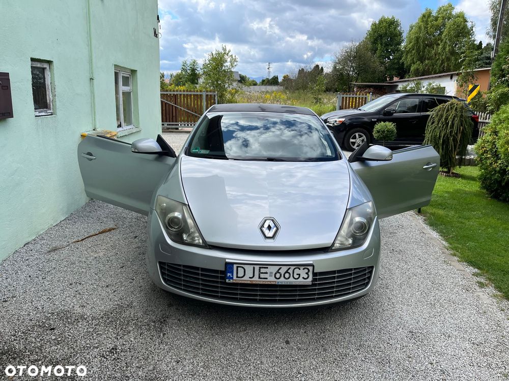 Renault Laguna Coupe dCi 150 FAP - 4