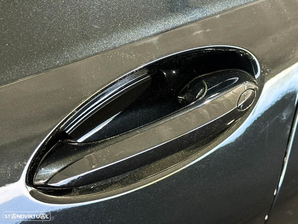 BMW 330 e Pack Desportivo M Auto - 19