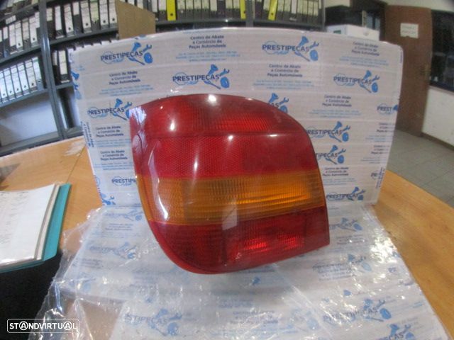 Farol Tras Stop3032 FORD FIESTA XR2 1990 1.6I 110Cv 3P VERMELHO ESQ ORIGINAL - 1
