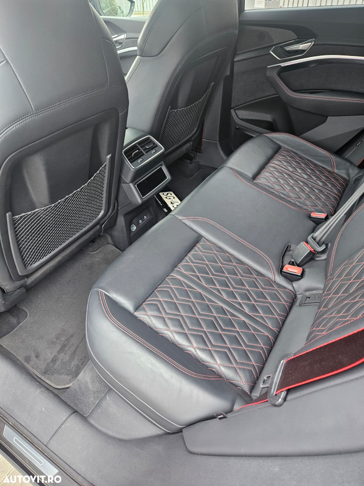 Audi Q8 e-tron 55 quattro S Line - 2