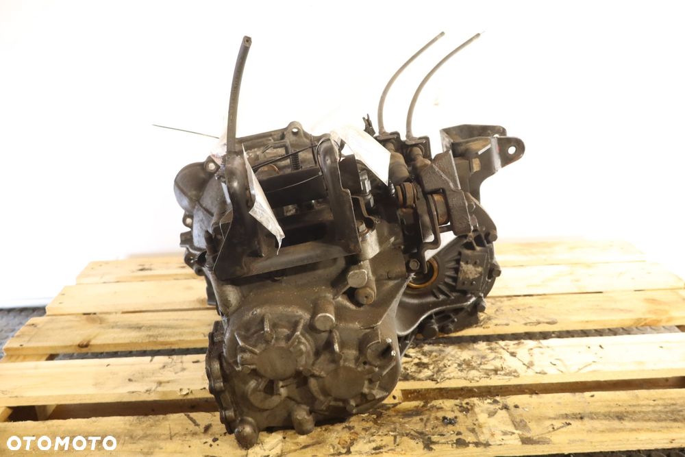 SKRZYNIA BIEGÓW 6 BIEGOWA HYUNDAI TUCSON I 2.0CRDI - 2