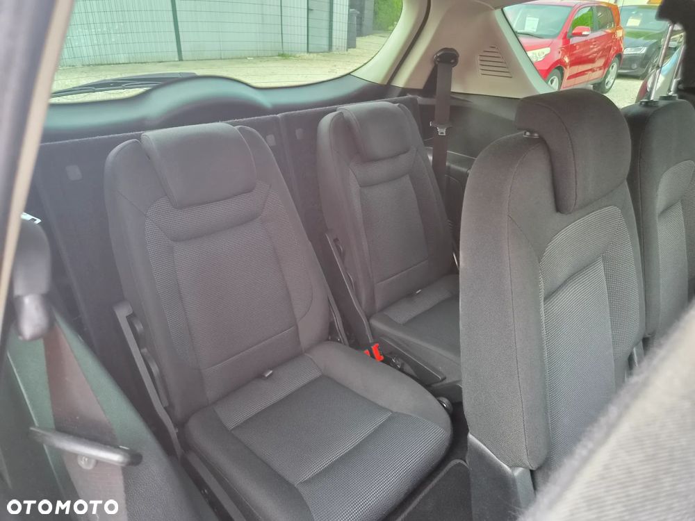 Ford S-Max - 19
