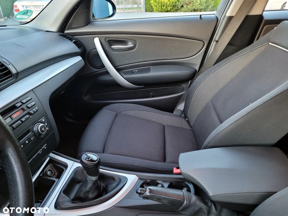 BMW Seria 1 118d - 23