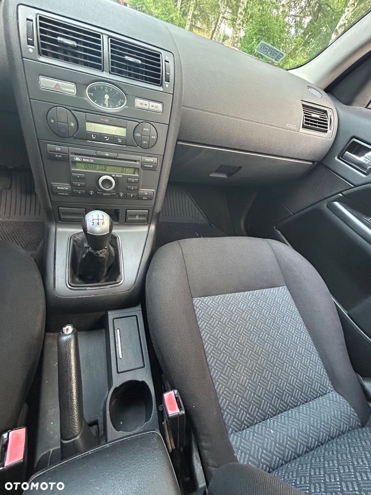 Ford Mondeo - 22