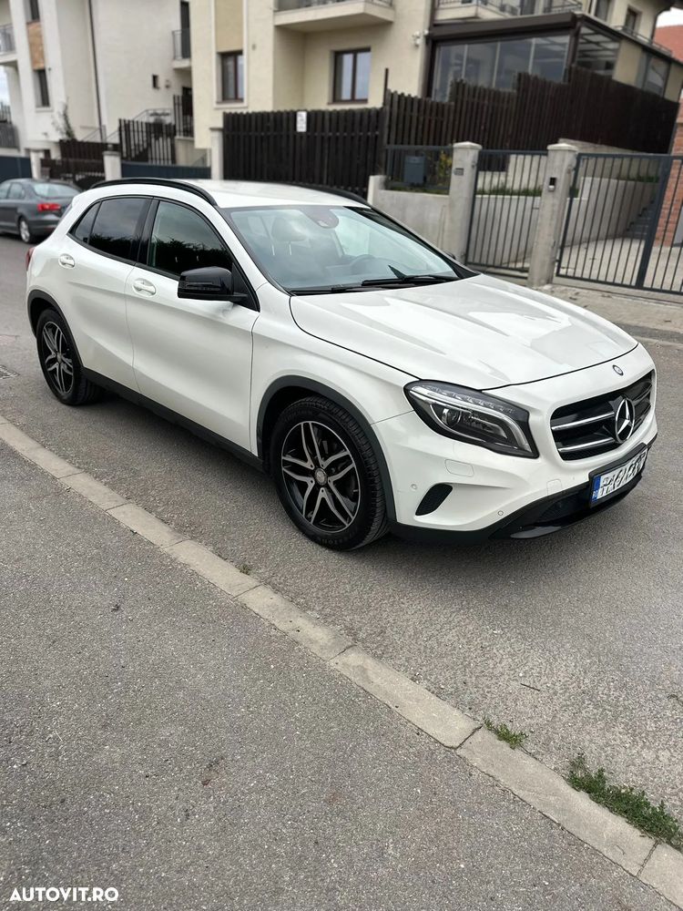 Mercedes-Benz GLA 220 d 4MATIC Aut. - 1