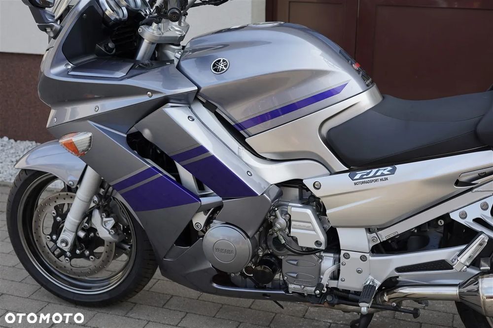 Yamaha FJR - 28