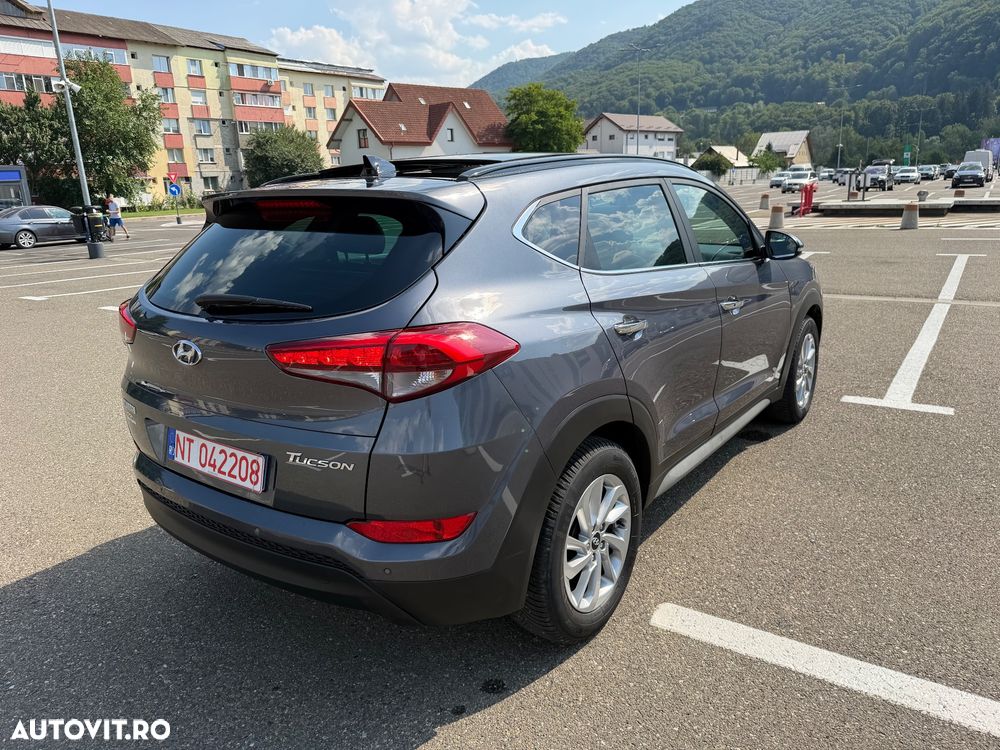 Hyundai Tucson blue 1.7 CRDi 2WD Intro Edition - 6