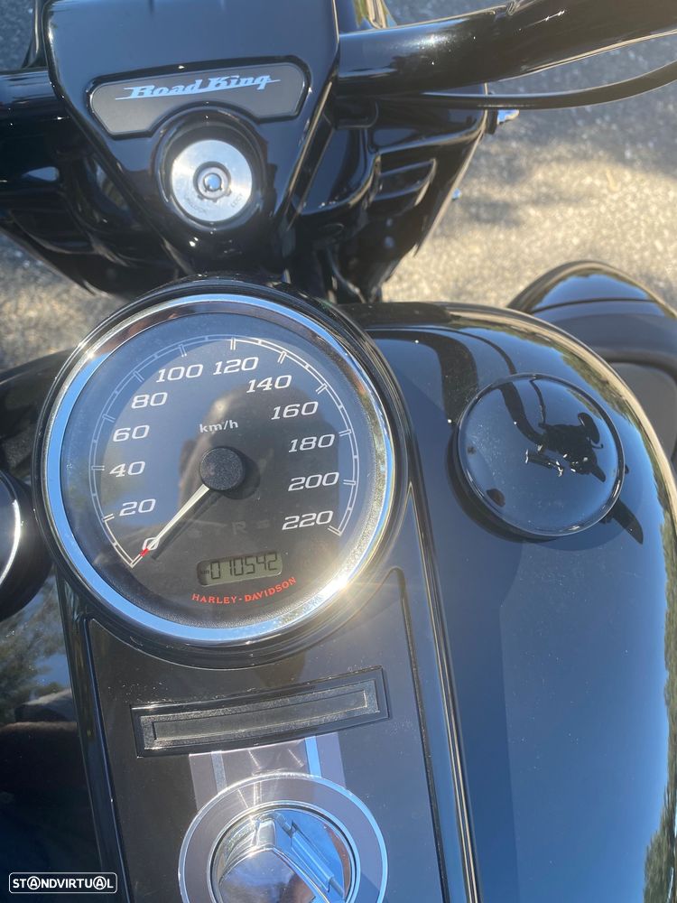 Harley-Davidson FLHR Road King Special - 13