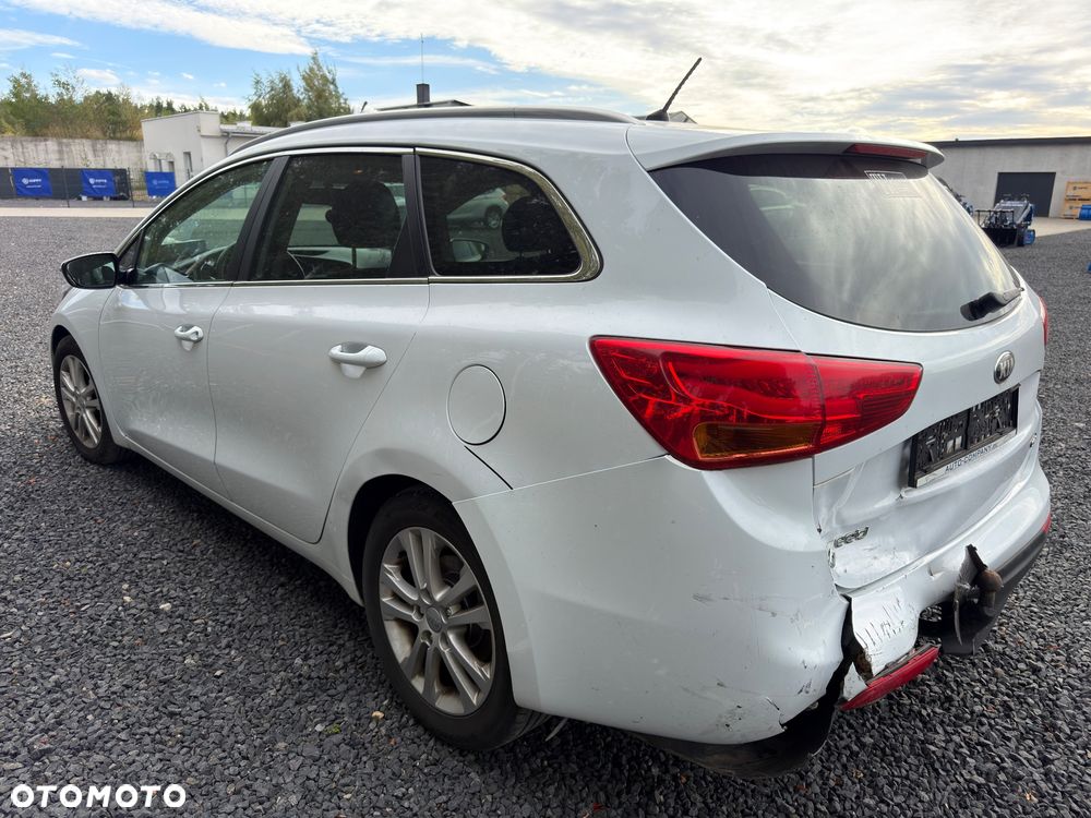 Kia Ceed 1.6 CRDi 128 Platinum Edition - 6