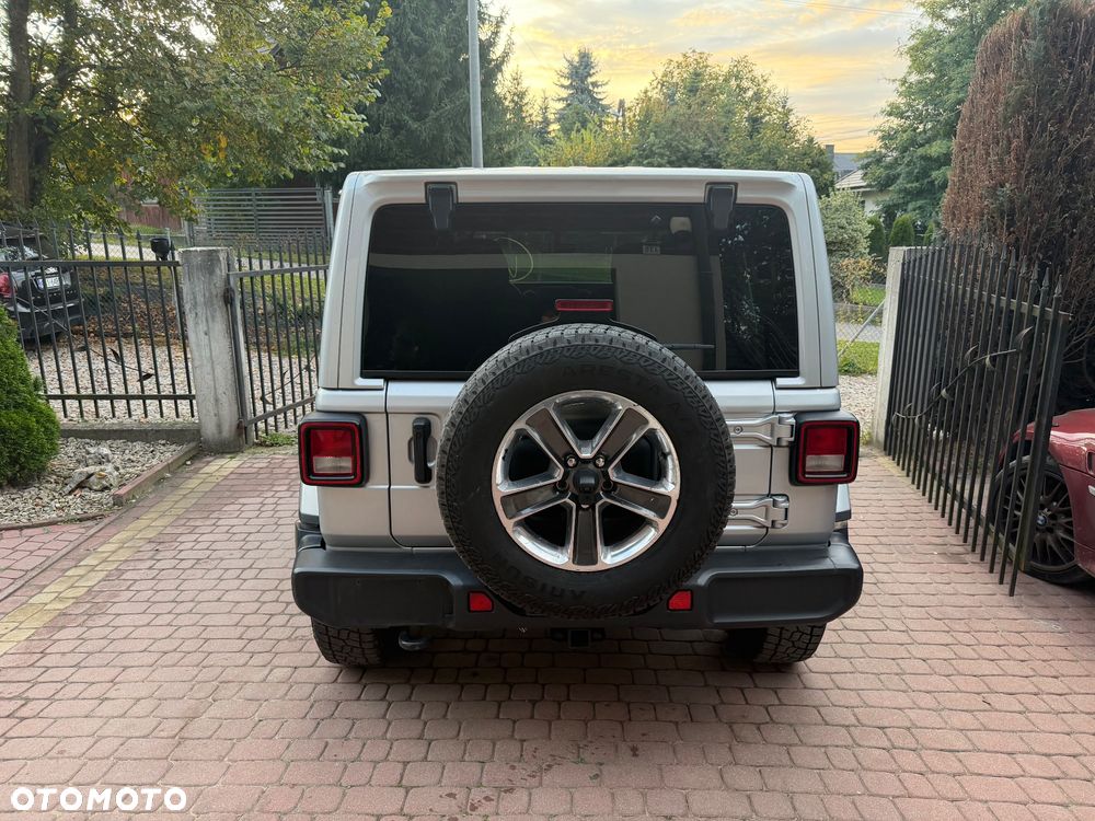 Jeep Wrangler - 8