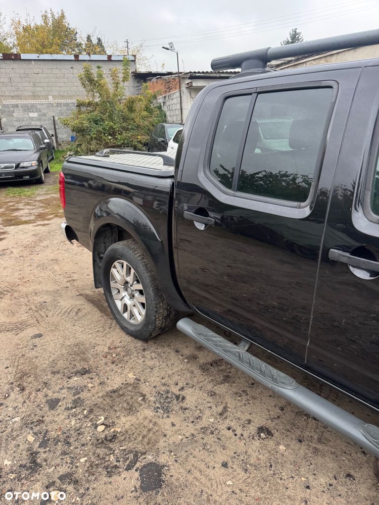 Nissan Navara 3.0 D V6 - 3