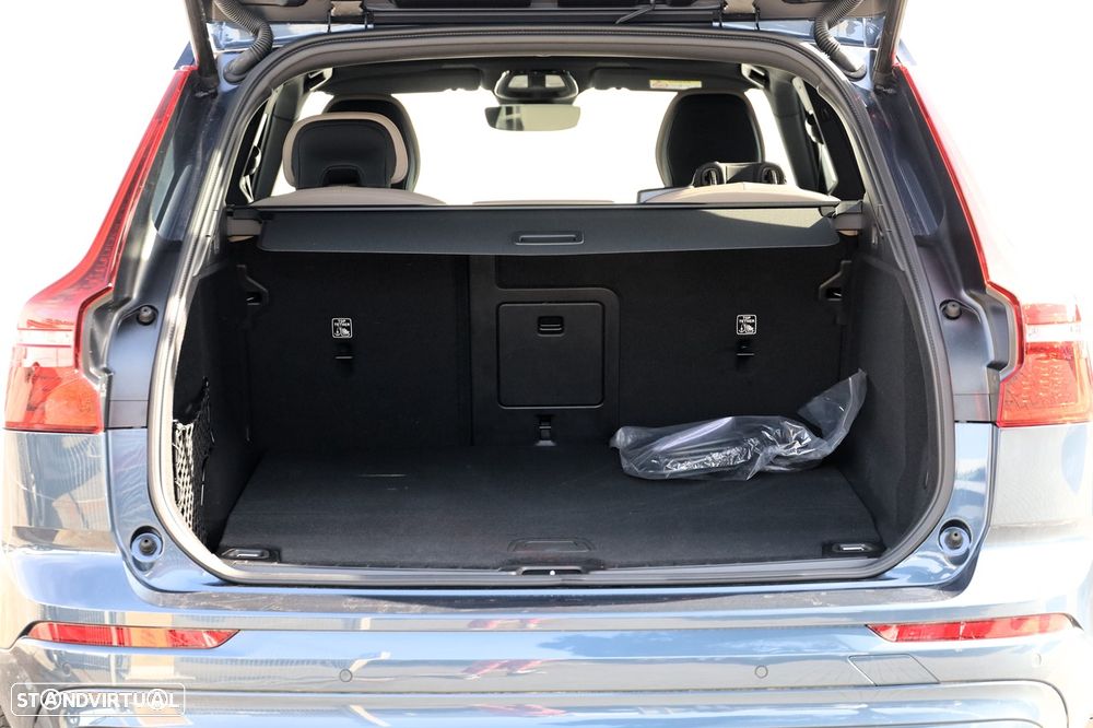 Volvo XC 60 2.0 T6 PHEV Core AWD - 5