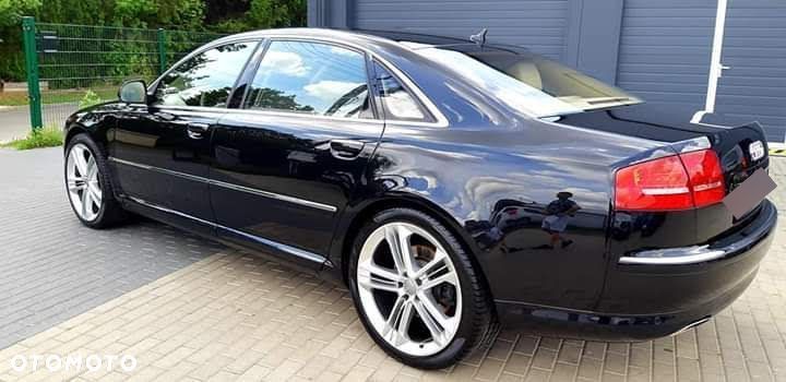 Audi A8 6.0 W12 L Quattro - 12