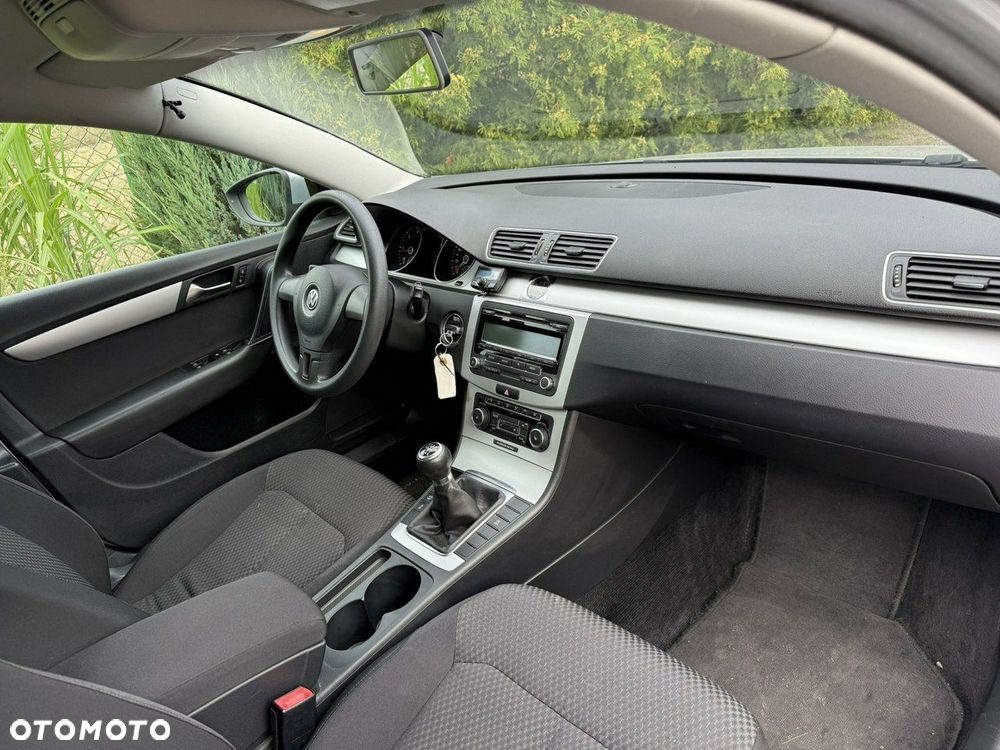 Volkswagen Passat Variant 1.6 TDI BlueMotion - 6