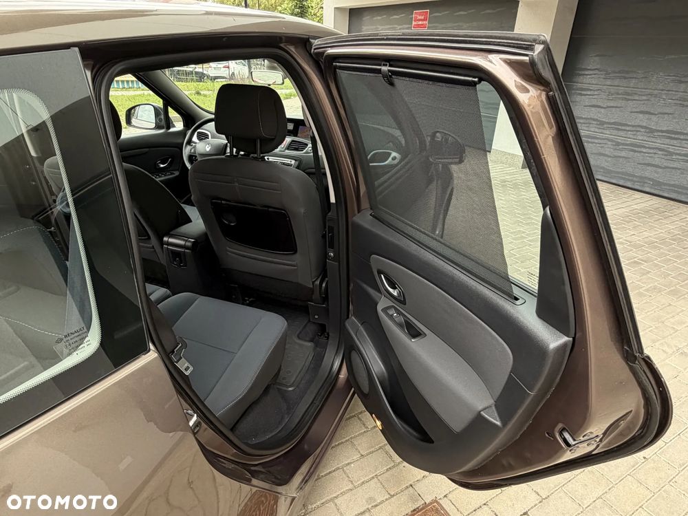Renault Scenic 1.9 dCi Tech Run - 25