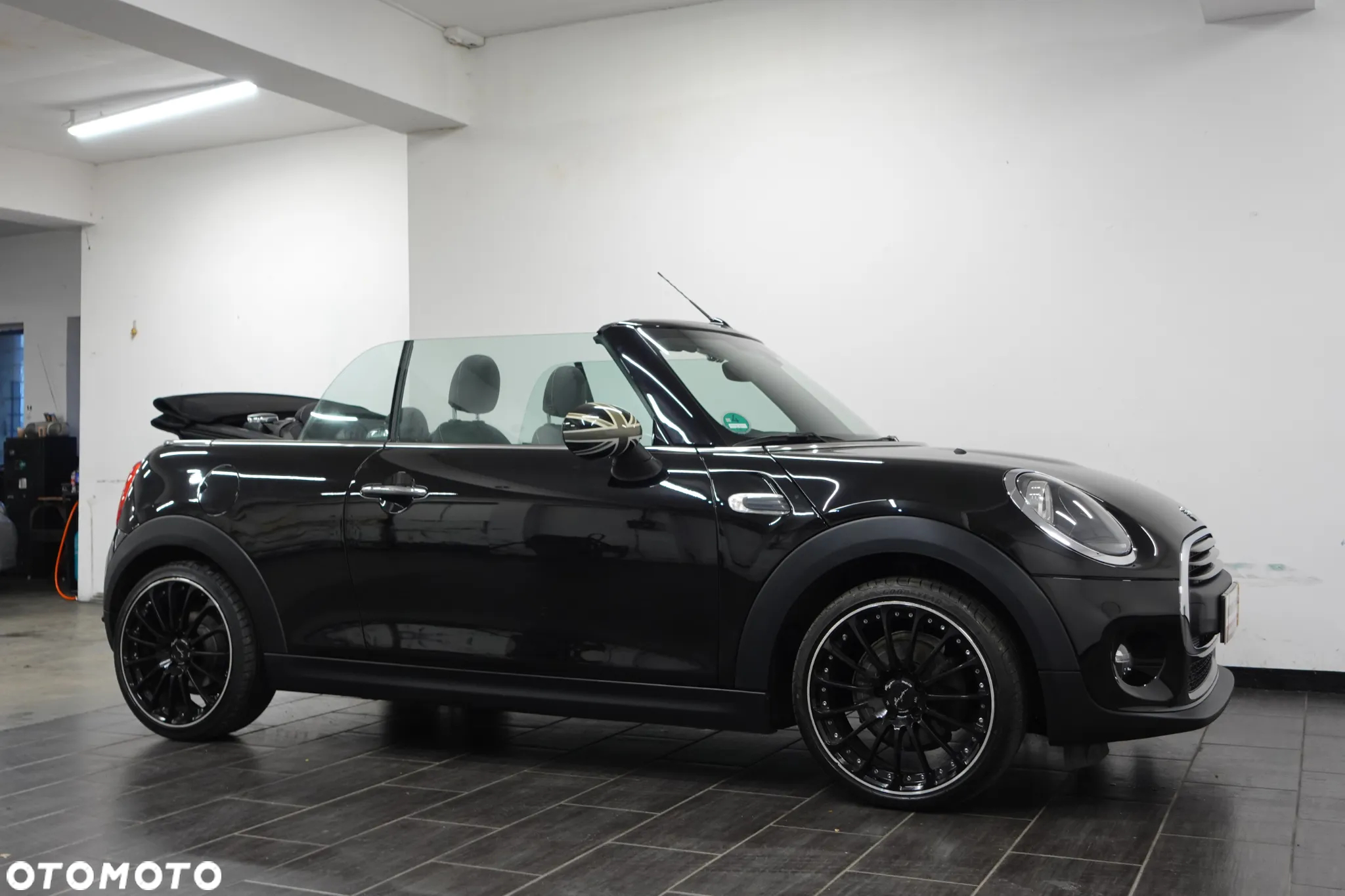 MINI ONE Cabrio - 23