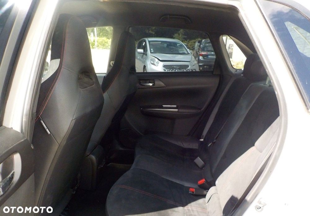Subaru Impreza - 32