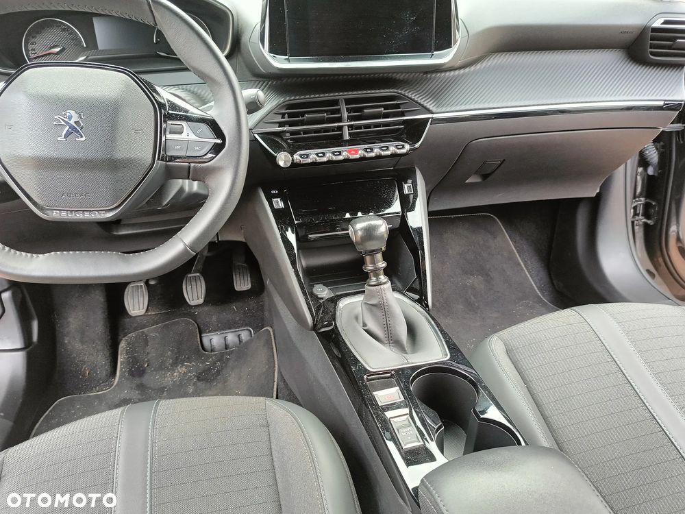 Peugeot 2008 1.2 PureTech Active Pack S&S - 17