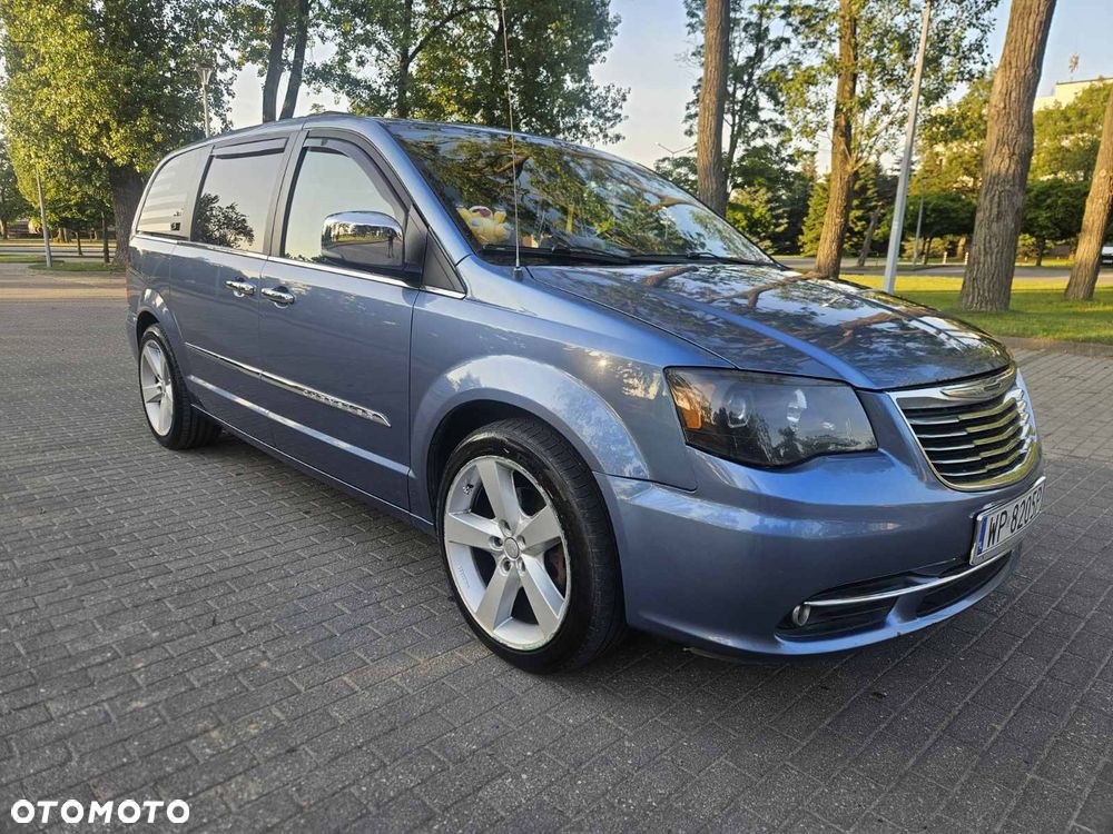 Chrysler Town & Country 3.6 Limited - 6
