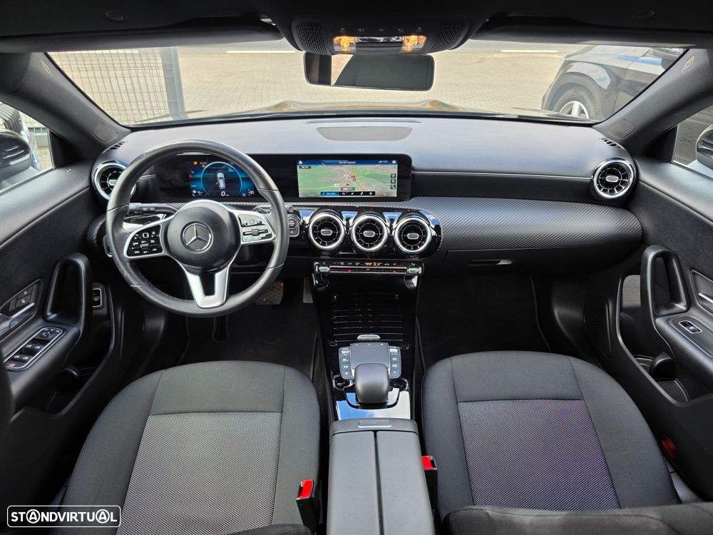 Mercedes-Benz CLA 180 - 9