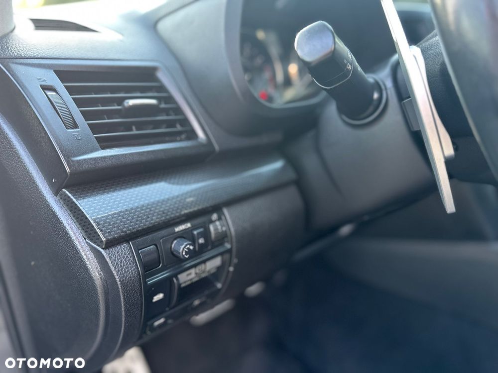 Subaru Legacy 2.5i GT - 9