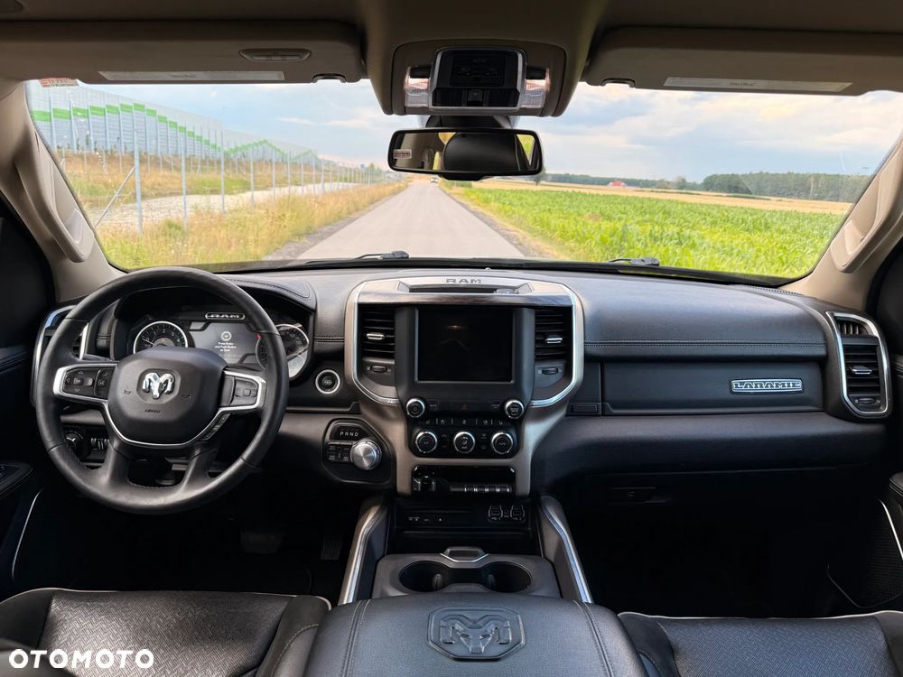 RAM 1500 5.7 Crew Cab Laramie - 30