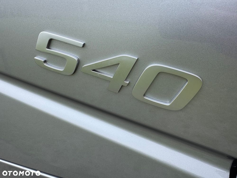 Volvo - 12