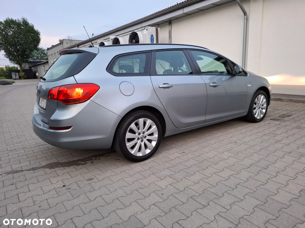 Opel Astra 1.6 Enjoy - 13