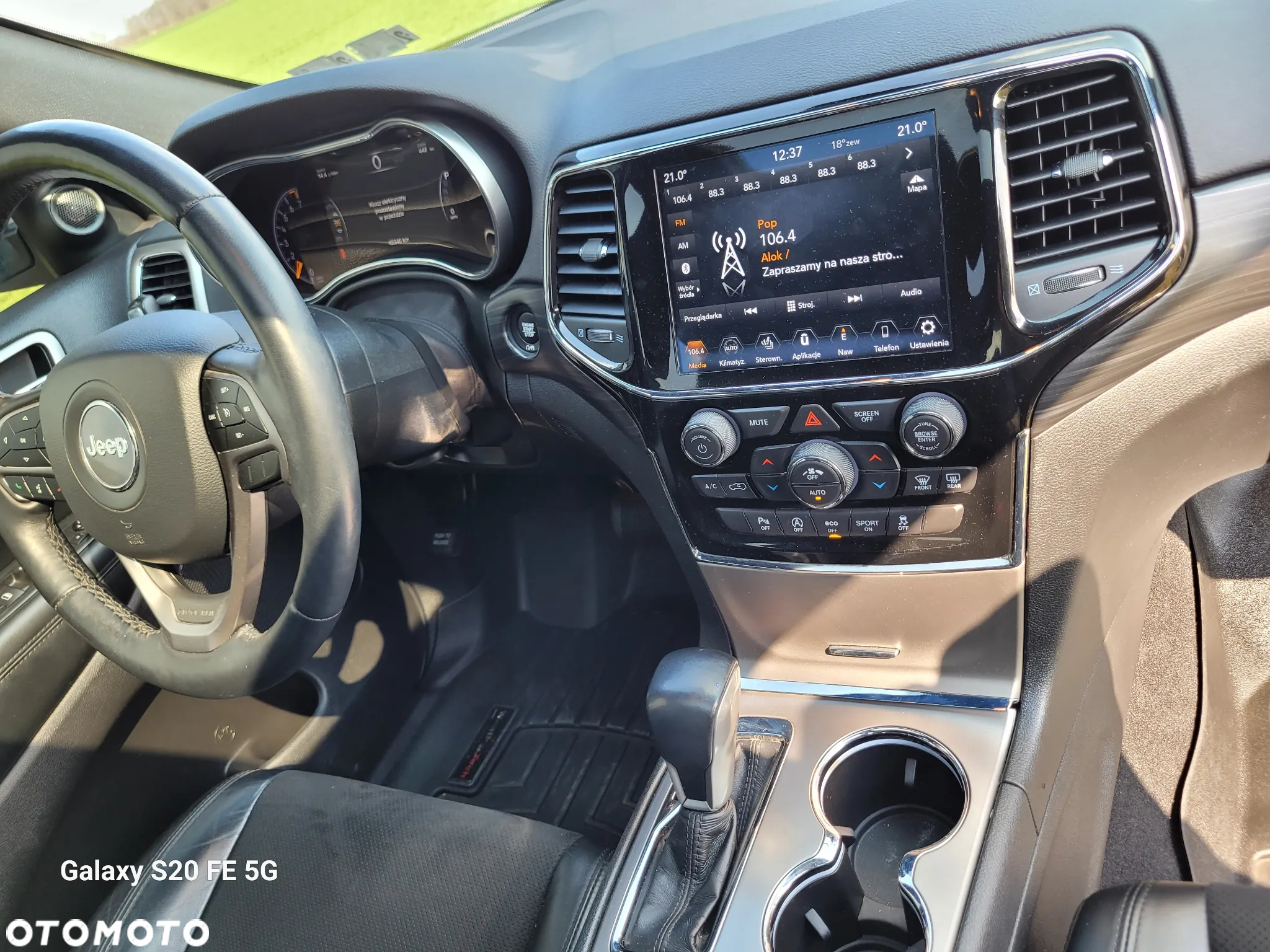 Jeep Grand Cherokee - 14