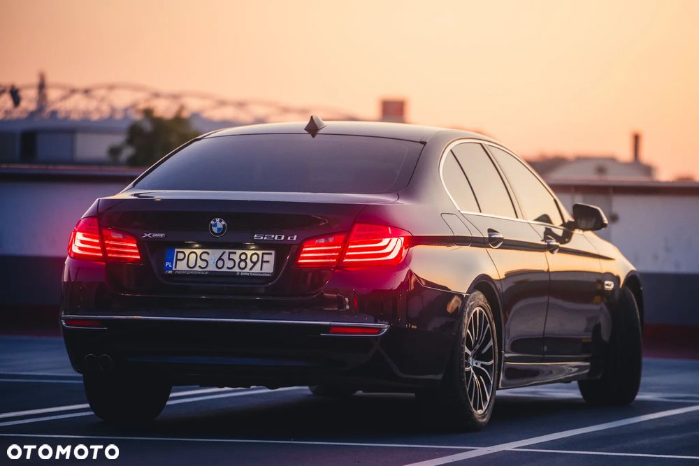 BMW Seria 5 520d xDrive Luxury Line - 6