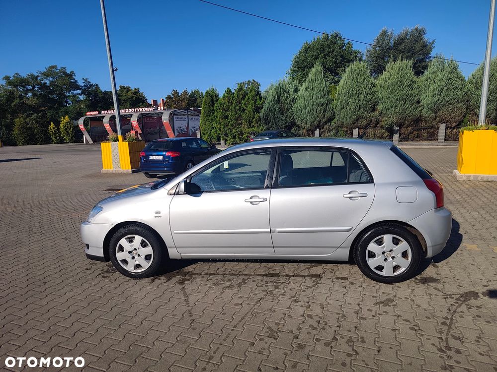 Toyota Corolla - 8