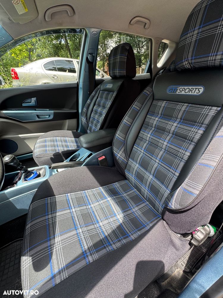 Kia Ceed - 14