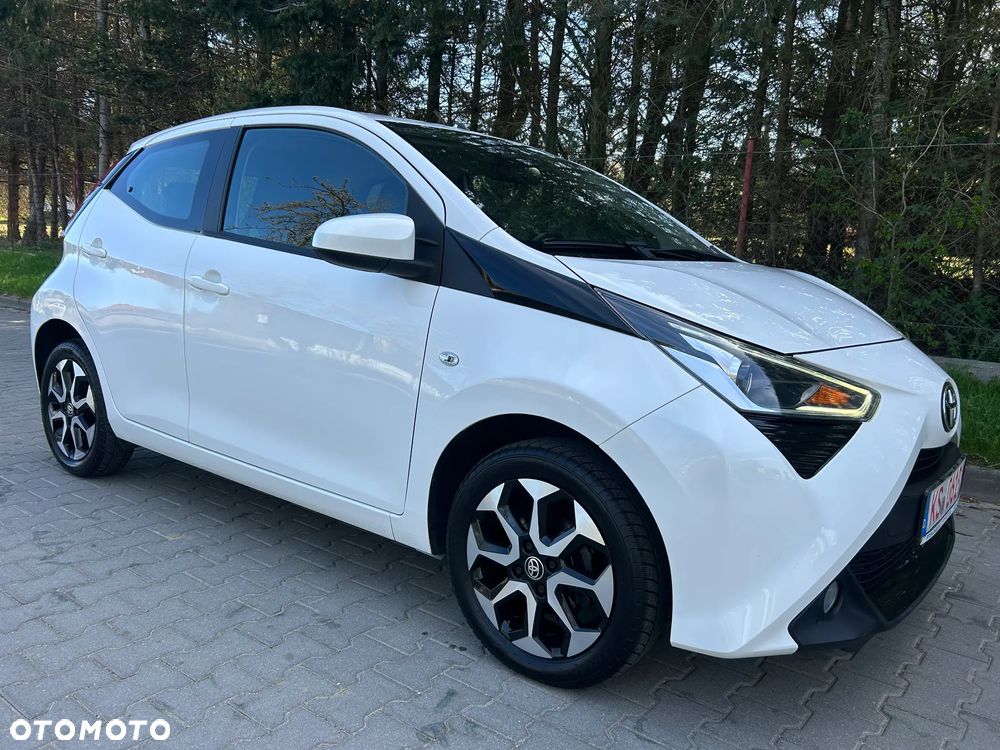 Toyota Aygo x-play - 3