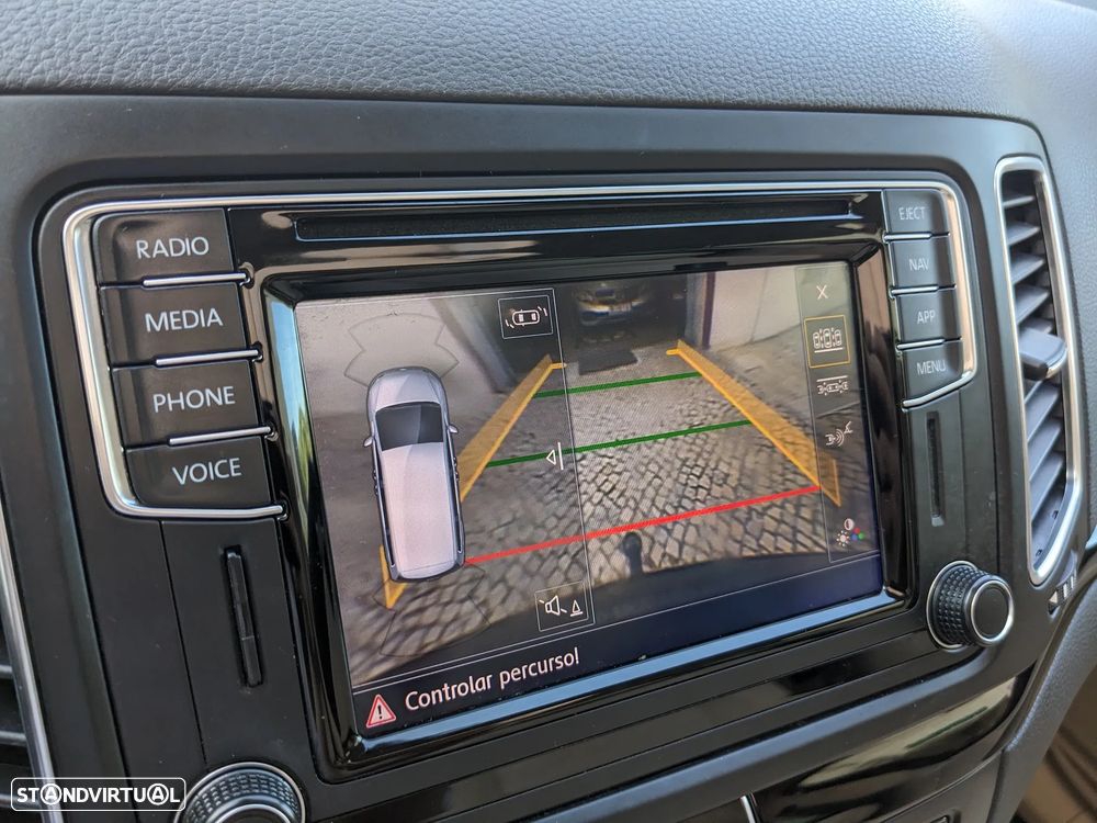 VW Sharan 2.0 TDI Highline DSG - 23