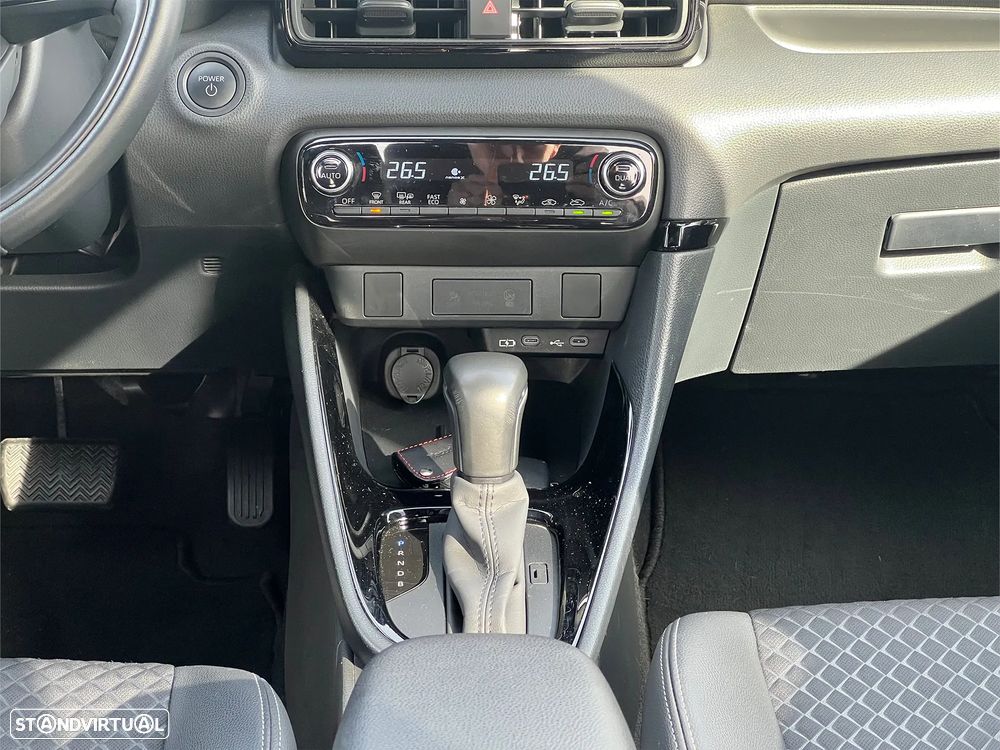 Toyota Yaris 1.5 HDF Premier Edition - 11