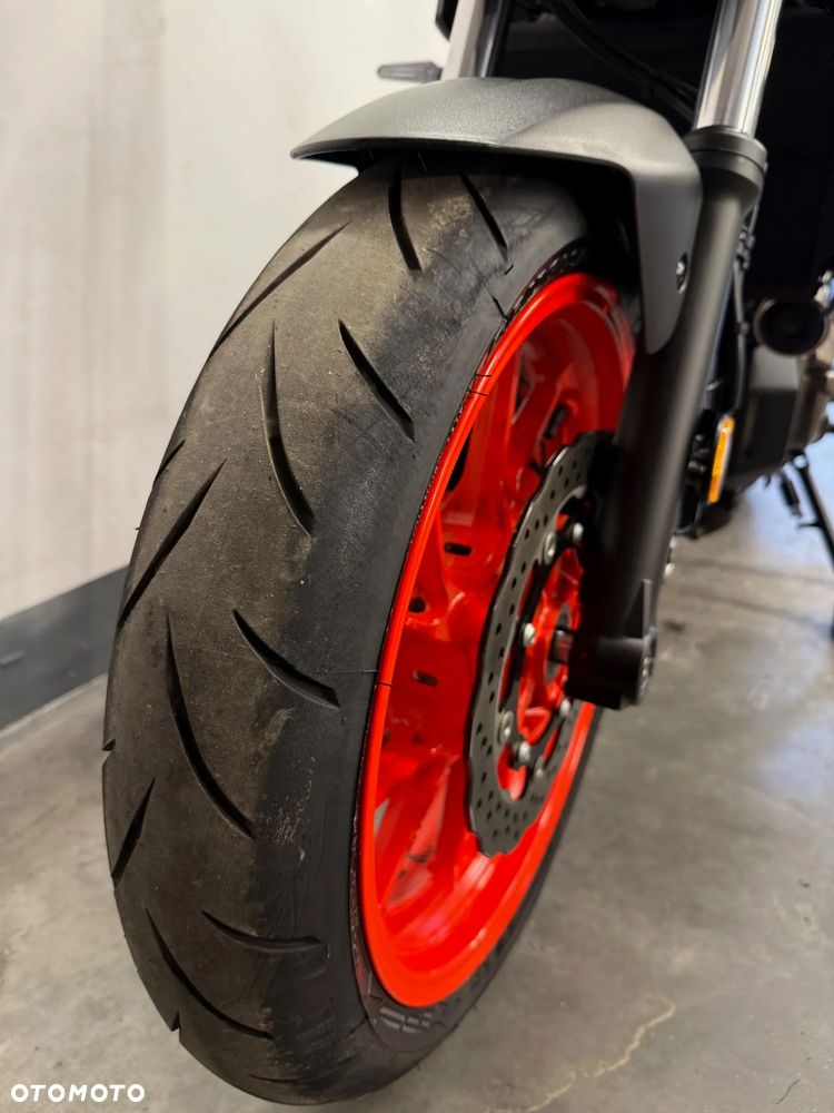 Yamaha MT - 24