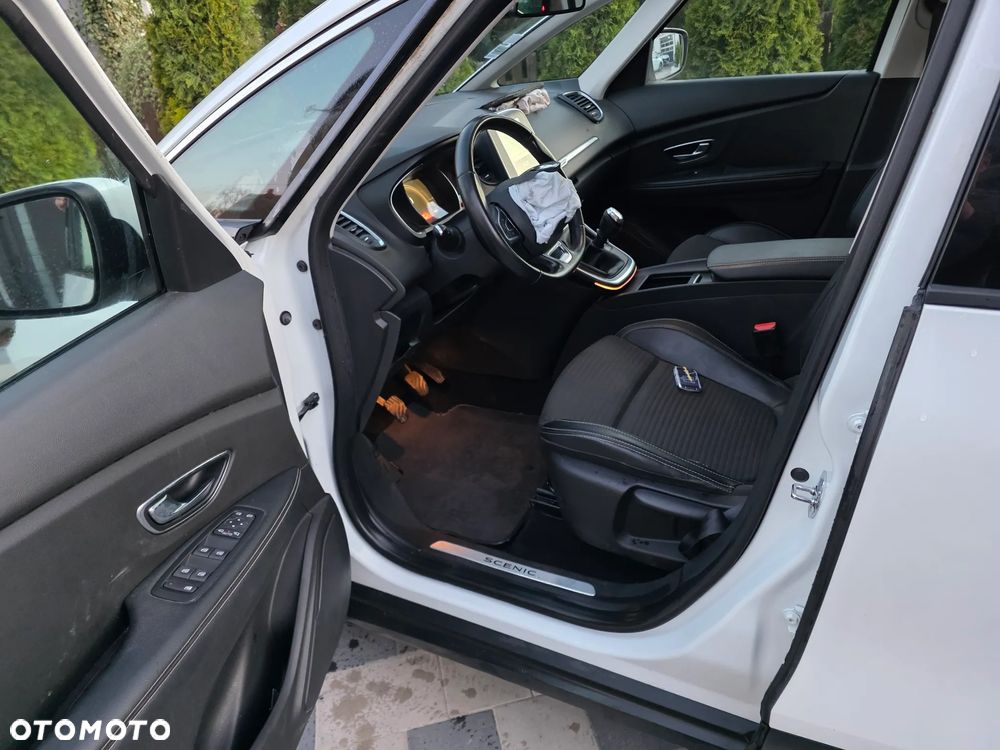 Renault Scenic - 18
