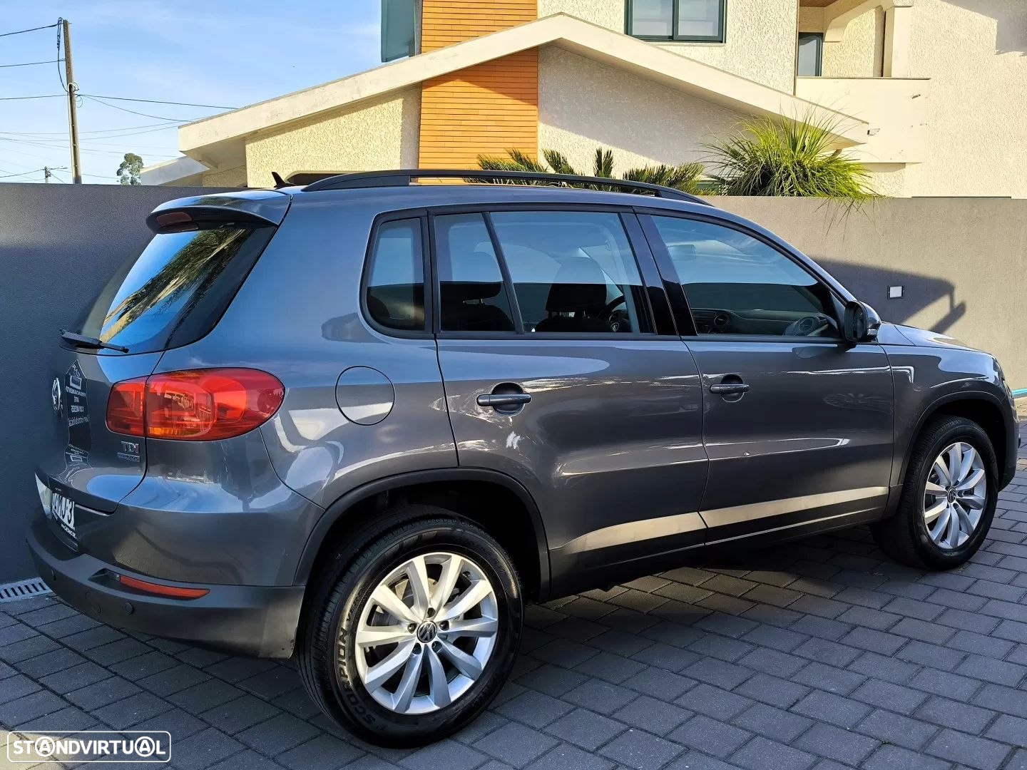 VW Tiguan 2.0 TDI Trend BlueMotion - 12