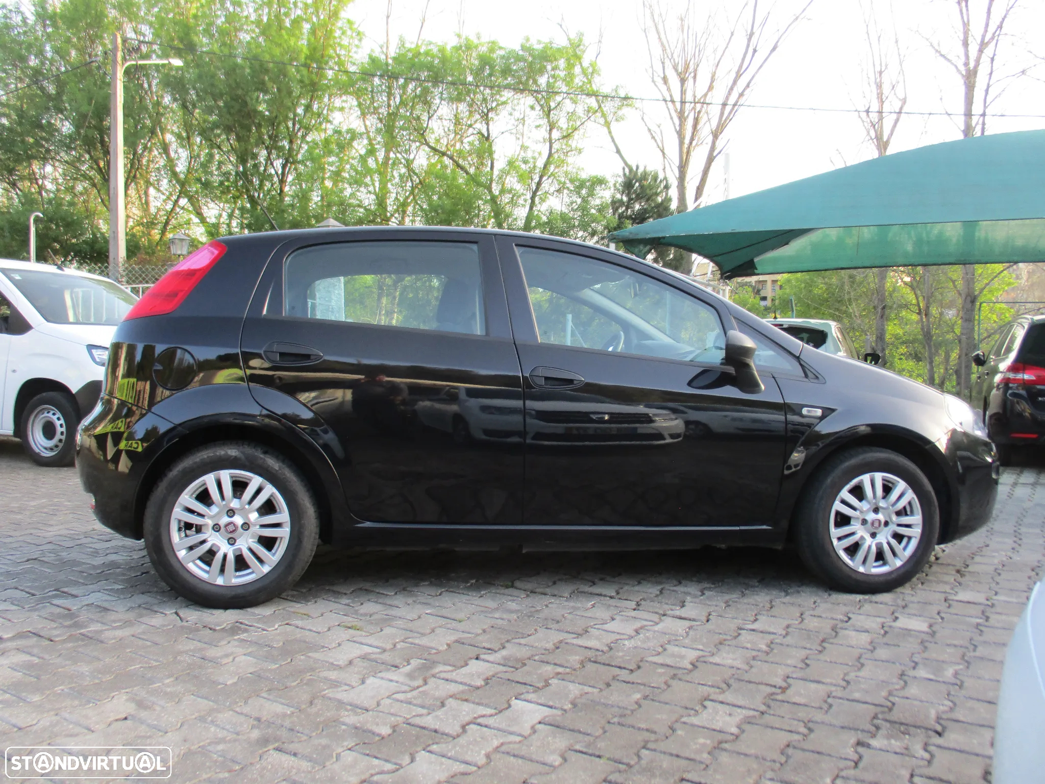 Fiat Punto 1.3 M-Jet Lounge S&S - 8