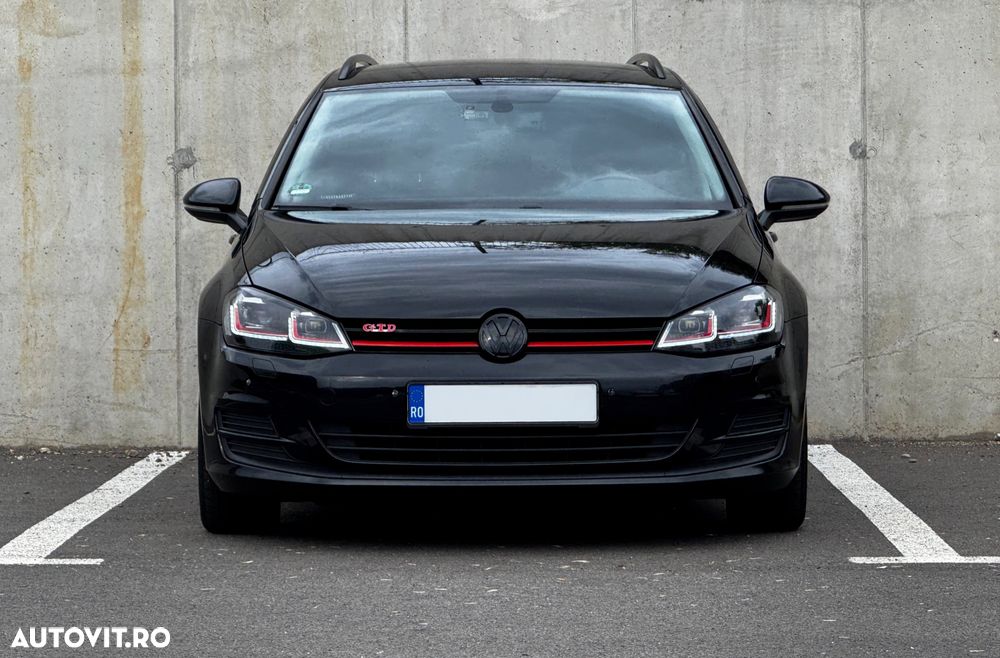 Volkswagen Golf - 2
