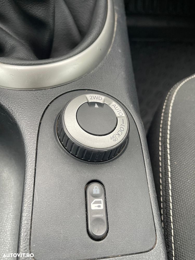 Nissan Qashqai 1.6 DCI 4 x 4 DPF Start/Stop tekna - 8