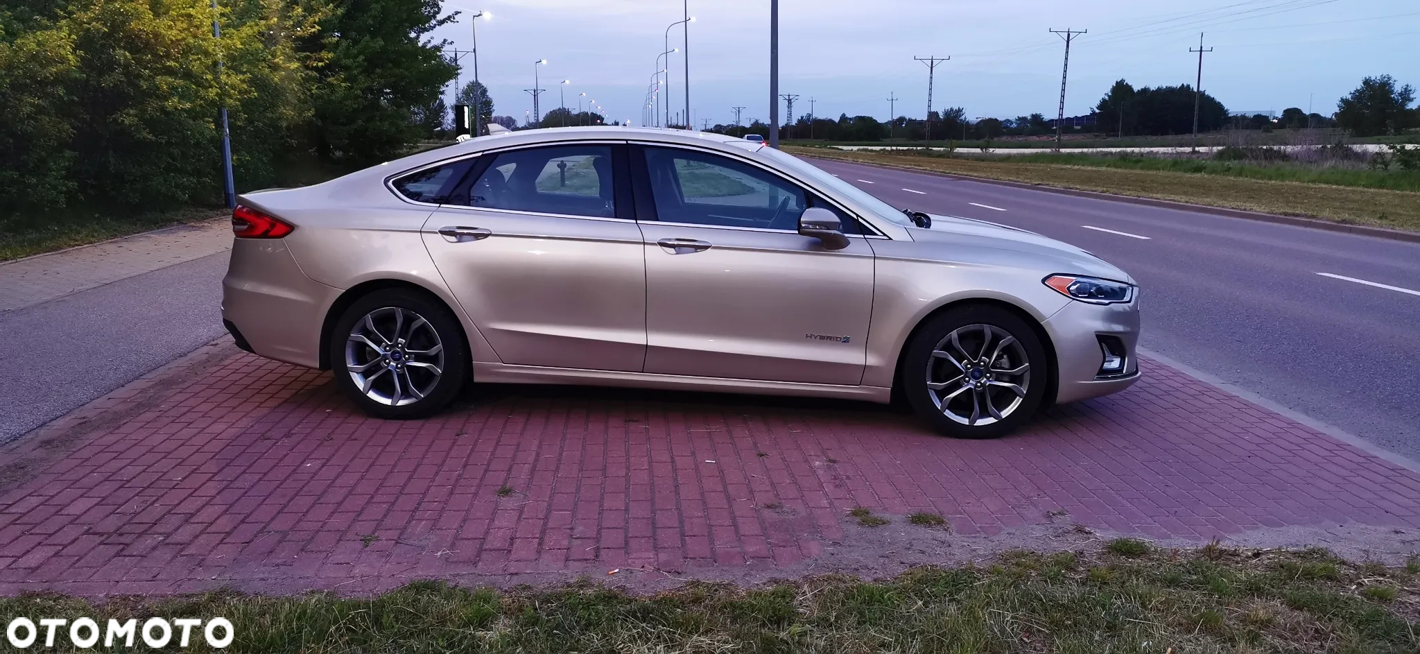 Ford Mondeo 2.0 Hybrid Titanium - 27
