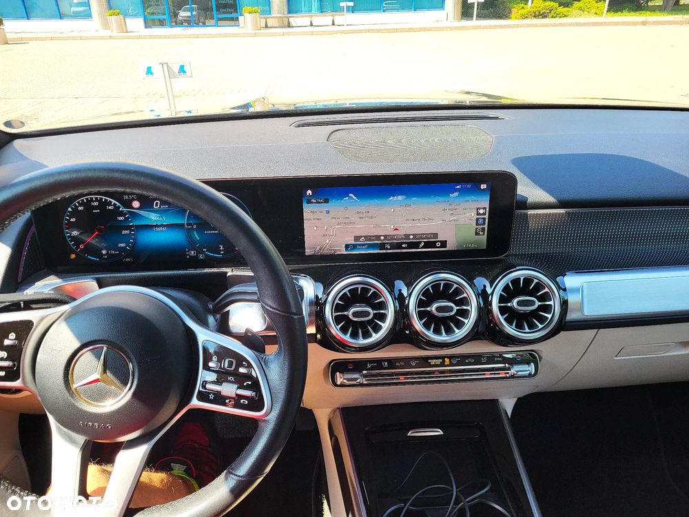 Mercedes-Benz GLB 200 4-Matic AMG Line 8G-DCT - 26