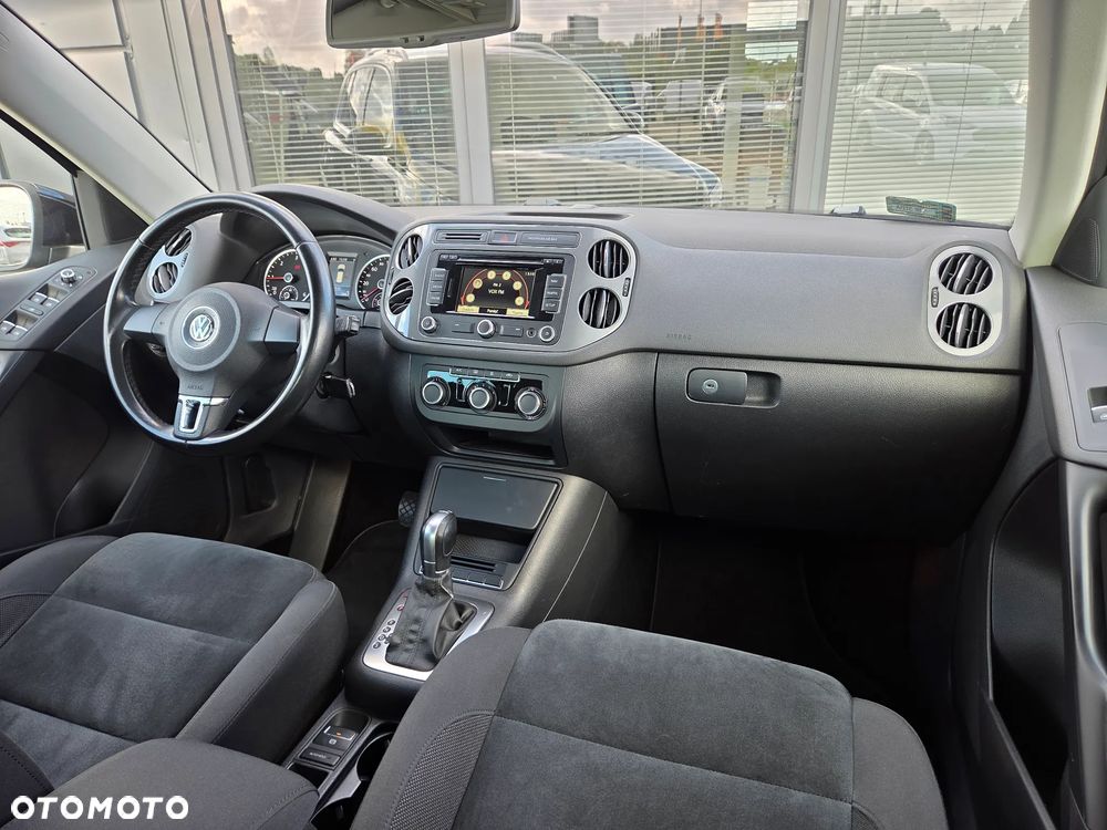 Volkswagen Tiguan 2.0 TDI DPF 4Motion BlueMotion Technology DSG Lounge Sport & Style - 38