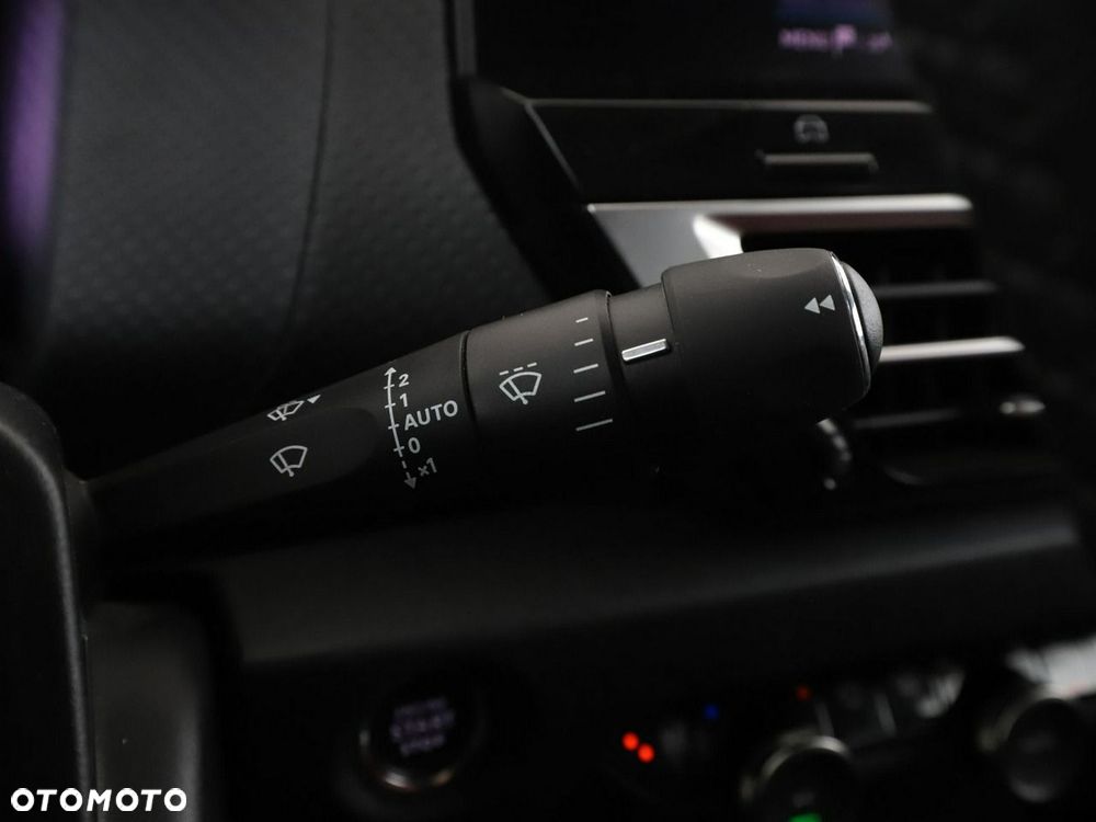 Citroën C4 PureTech 130 Stop&Start EAT8 SHINE - 36