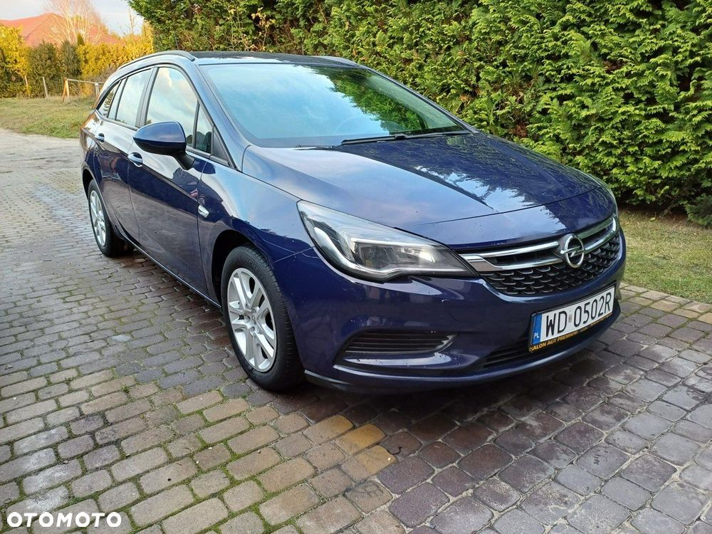 Opel Astra 1.6 CDTI Enjoy - 1