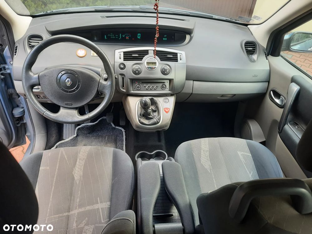 Renault Scenic 1.9 dCi Confort Privilege - 11