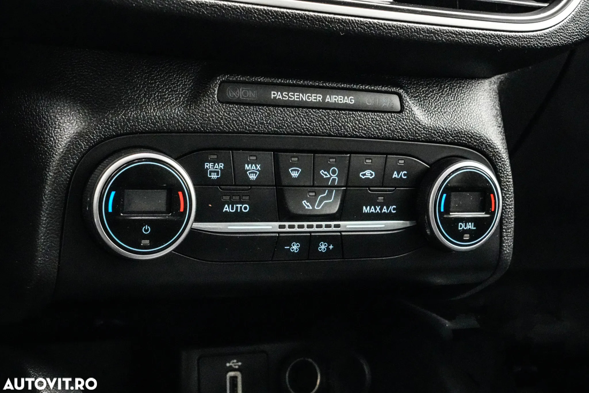 Ford Focus 1.5 EcoBlue Titanium Business - 22