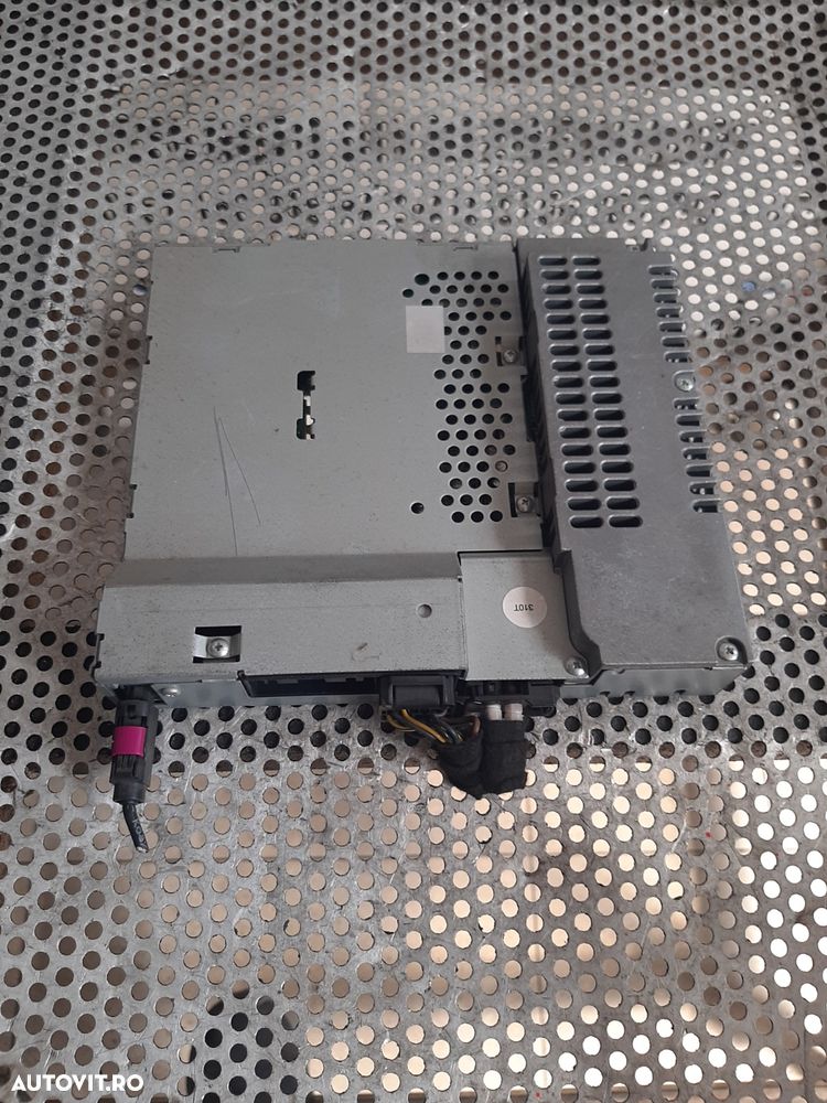 Amplificator Audio Radio Land Rover Range Rover Vogue L322 An 2005-2006-2007-2008-2009-2010-2011 3.6 TDV8 Motor 368DT Cod VUX500480 Dezmembrez Land Rover Range Rover Vogue 3.6 Tdv8 Motor 368DT An 2005-2006-2007-2008-2009-2010 - 5