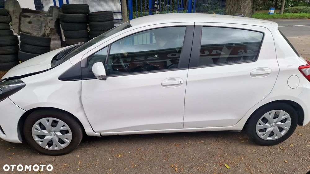 Toyota Yaris 1.0 VVT-i - 6